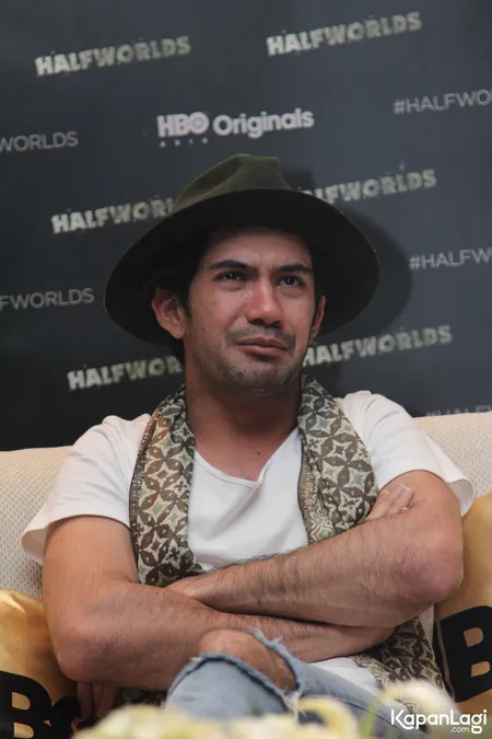 Foto Reza Rahadian