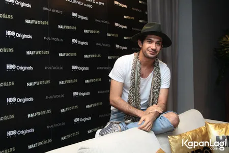 Foto Reza Rahadian