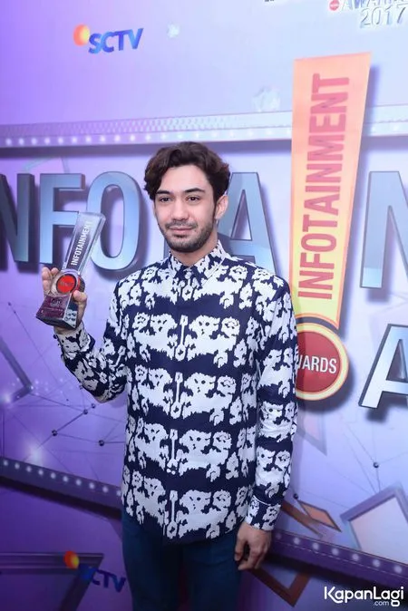 Foto Reza Rahadian