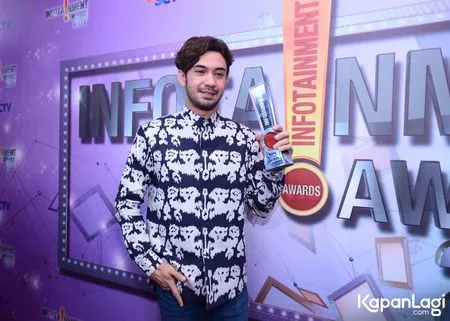 Foto Reza Rahadian