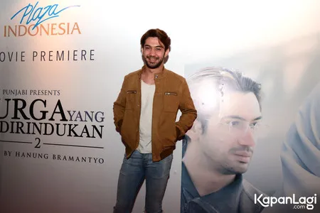 Foto Reza Rahadian