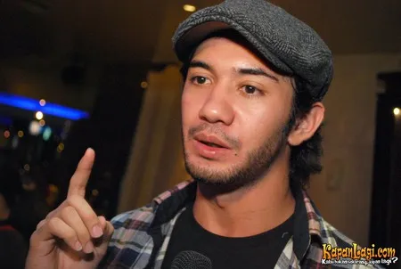 Foto Reza Rahadian