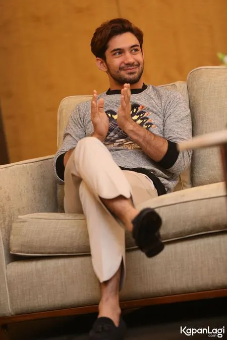 Foto Reza Rahadian