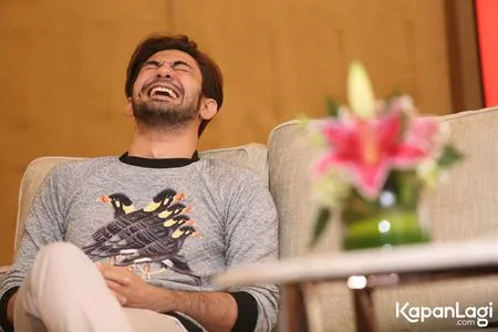 Foto Reza Rahadian