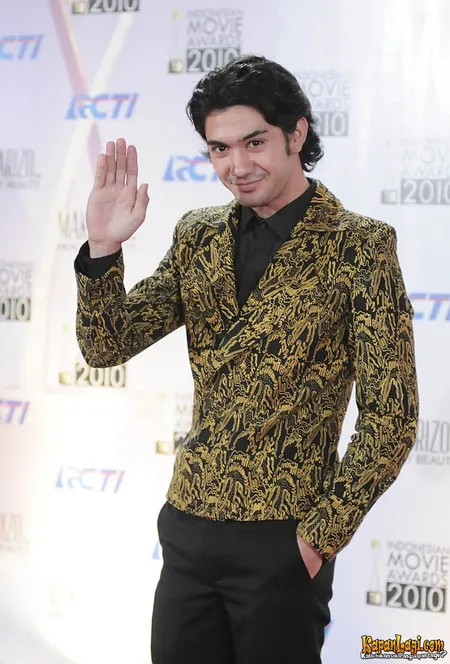 Foto Reza Rahadian