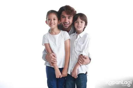 Foto Reza Rahadian