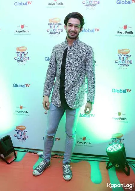 Foto Reza Rahadian