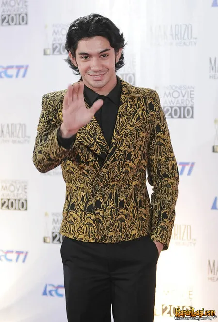 Foto Reza Rahadian