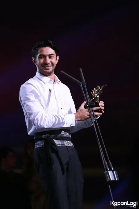 Foto Reza Rahadian