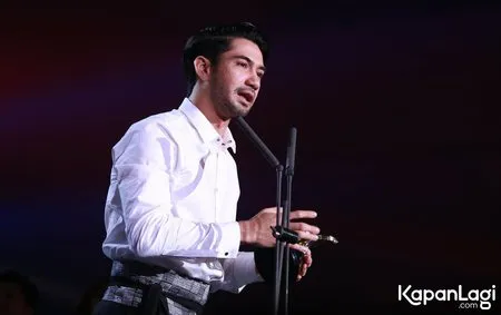 Foto Reza Rahadian