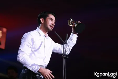 Foto Reza Rahadian