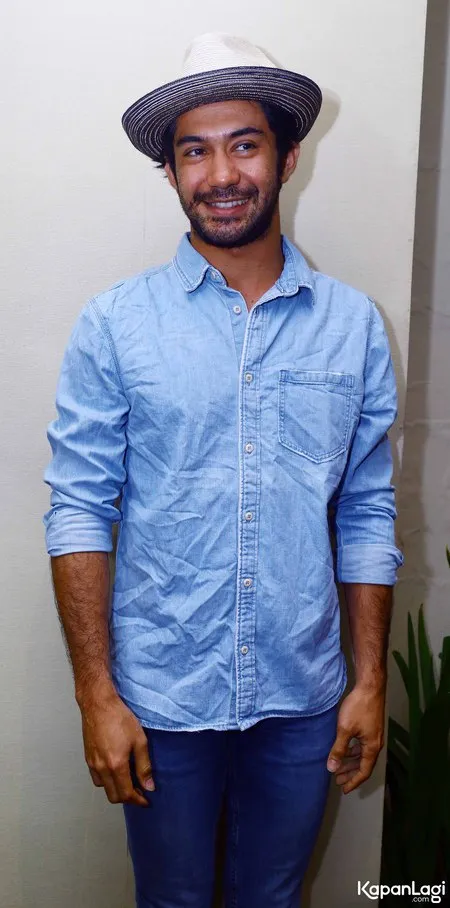 Foto Reza Rahadian