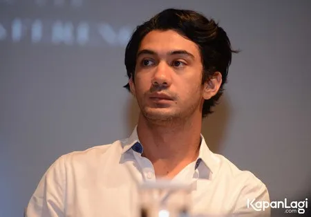 Foto Reza Rahadian