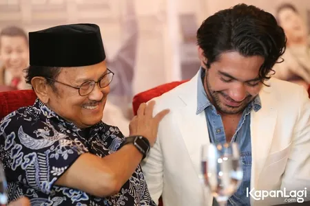 Foto Reza Rahadian