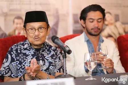 Foto Reza Rahadian