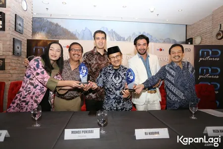 Foto Reza Rahadian