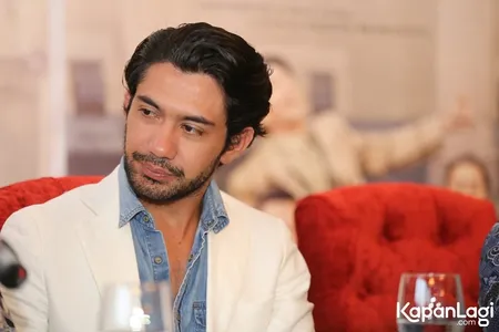 Foto Reza Rahadian