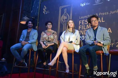 Foto Reza Rahadian