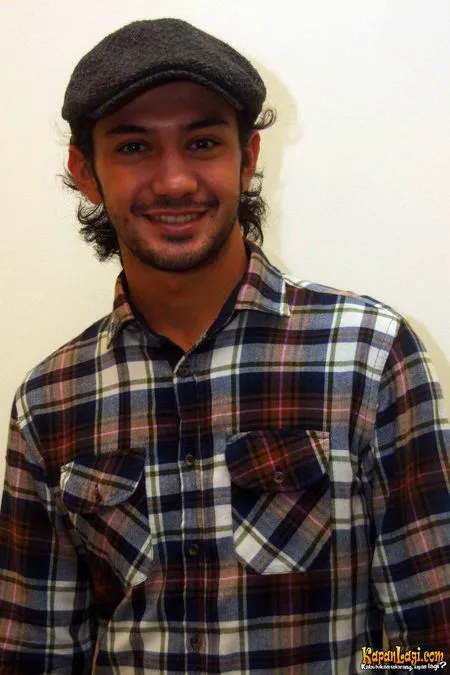 Foto Reza Rahadian