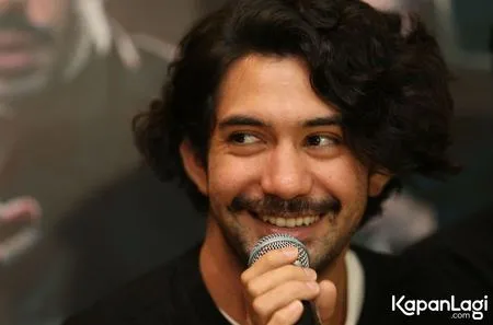 Foto Reza Rahadian