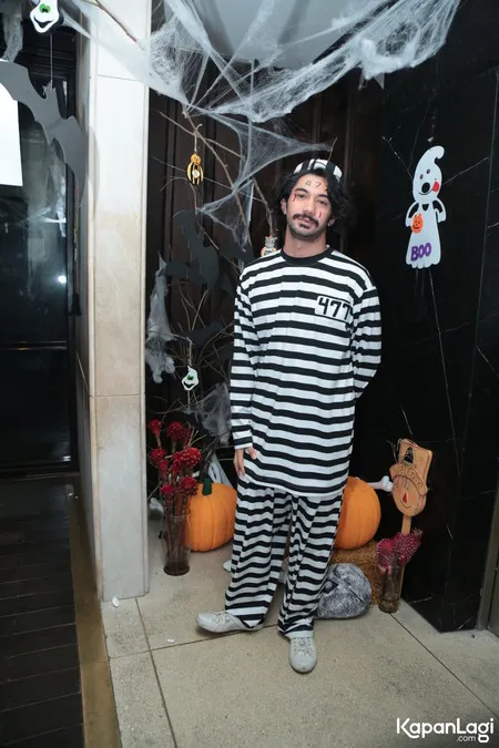 Foto Reza Rahadian