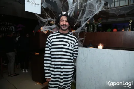 Foto Reza Rahadian