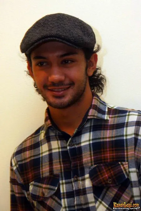 Foto Reza Rahadian