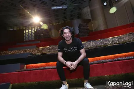 Foto Reza Rahadian