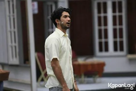Foto Reza Rahadian