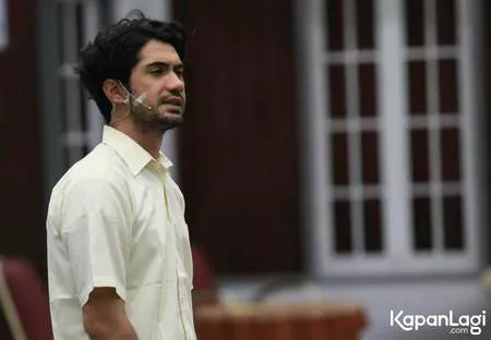 Foto Reza Rahadian