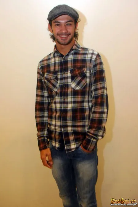 Foto Reza Rahadian