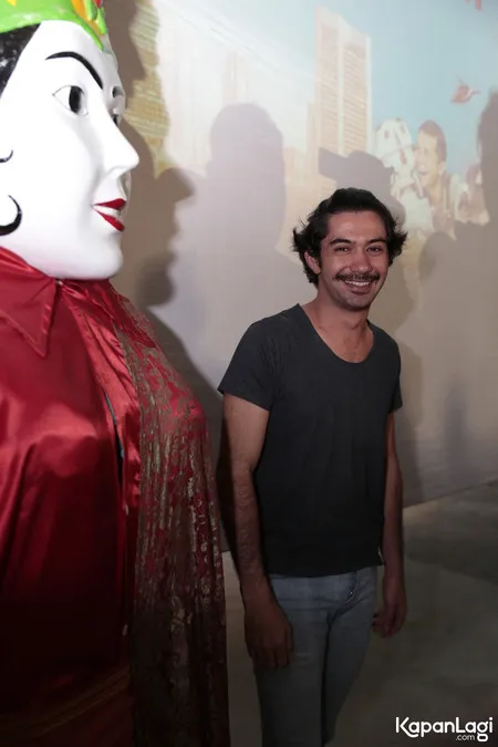 Foto Reza Rahadian