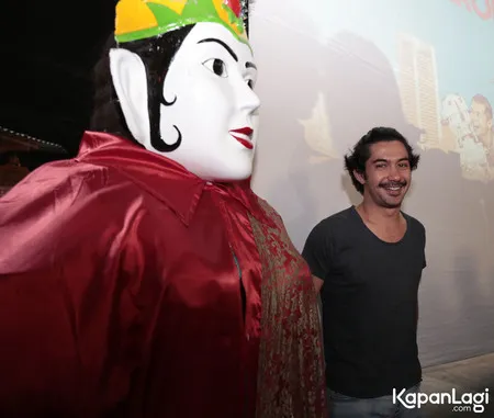 Foto Reza Rahadian