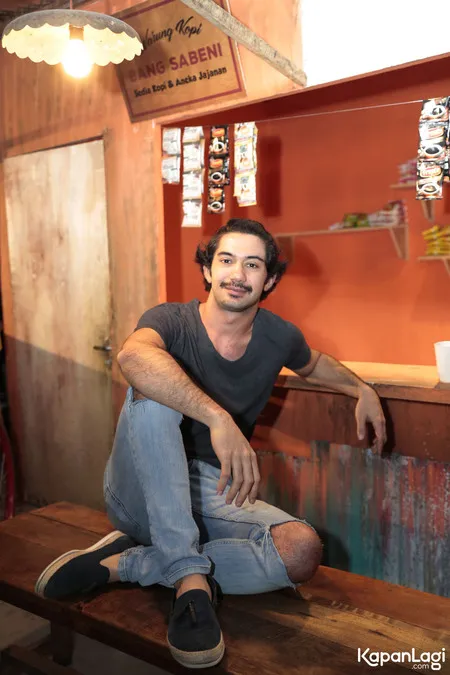 Foto Reza Rahadian