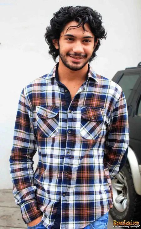 Foto Reza Rahadian