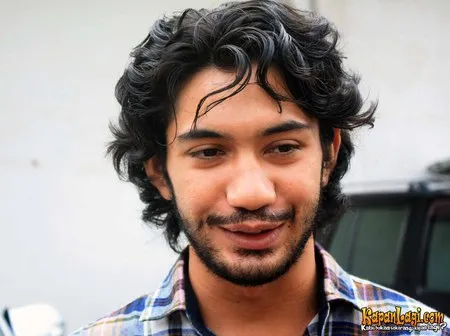 Foto Reza Rahadian