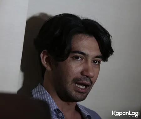 Foto Reza Rahadian