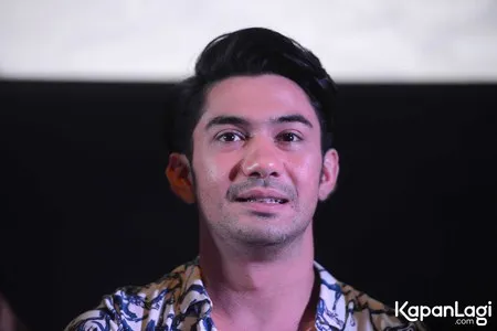 Foto Reza Rahadian
