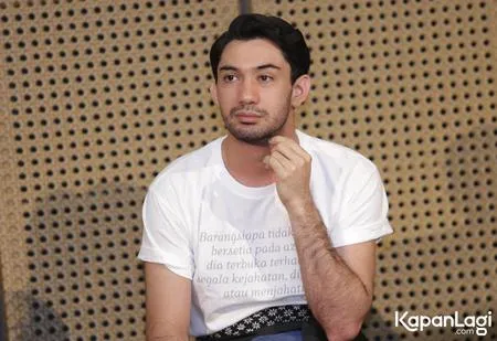 Foto Reza Rahadian