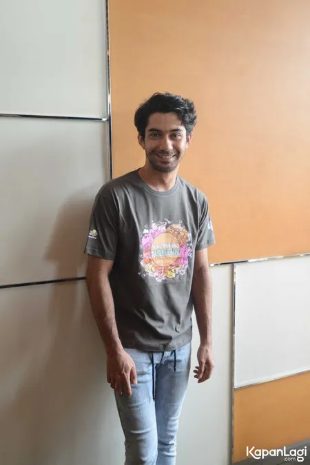 Foto Reza Rahadian