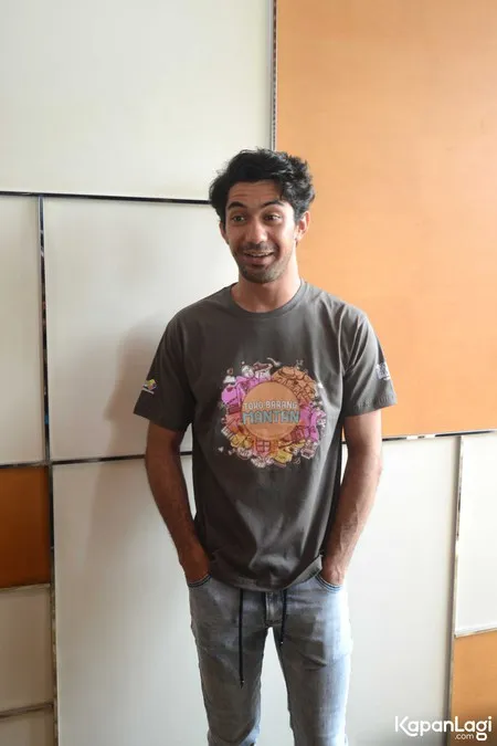 Foto Reza Rahadian
