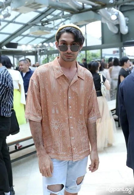 Foto Reza Rahadian