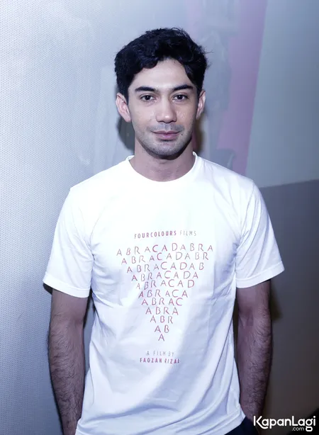 Foto Reza Rahadian