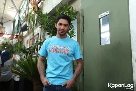 Foto Reza Rahadian