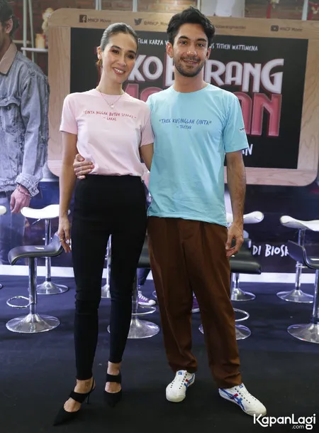 Foto Reza Rahadian