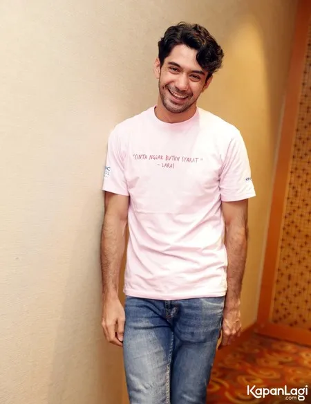 Foto Reza Rahadian