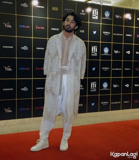 Foto Reza Rahadian