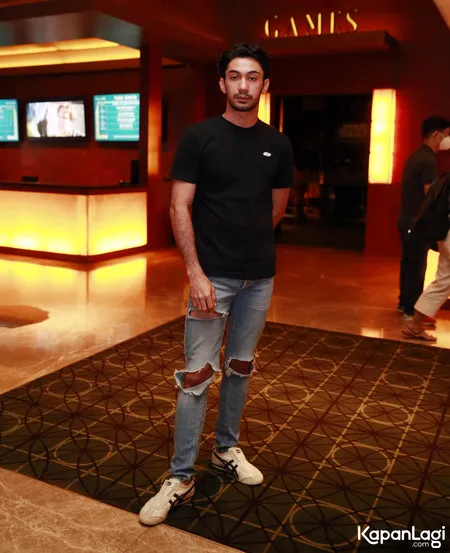 Foto Reza Rahadian