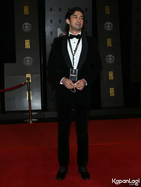 Foto Reza Rahadian