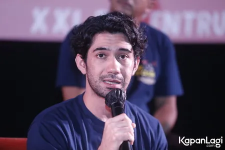 Foto Reza Rahadian